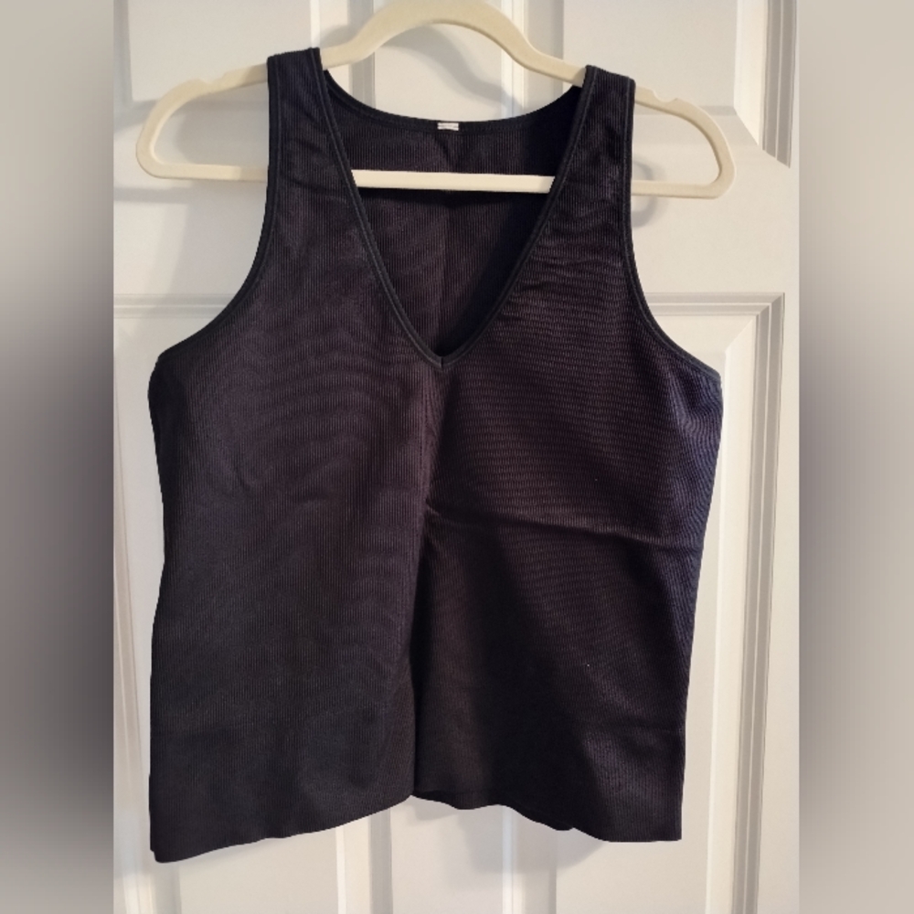 Athleta Aurora Black V-Neck Tank Top